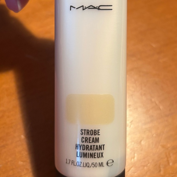 MAC Strobe Cream Goldlite - Picture 7 of 16